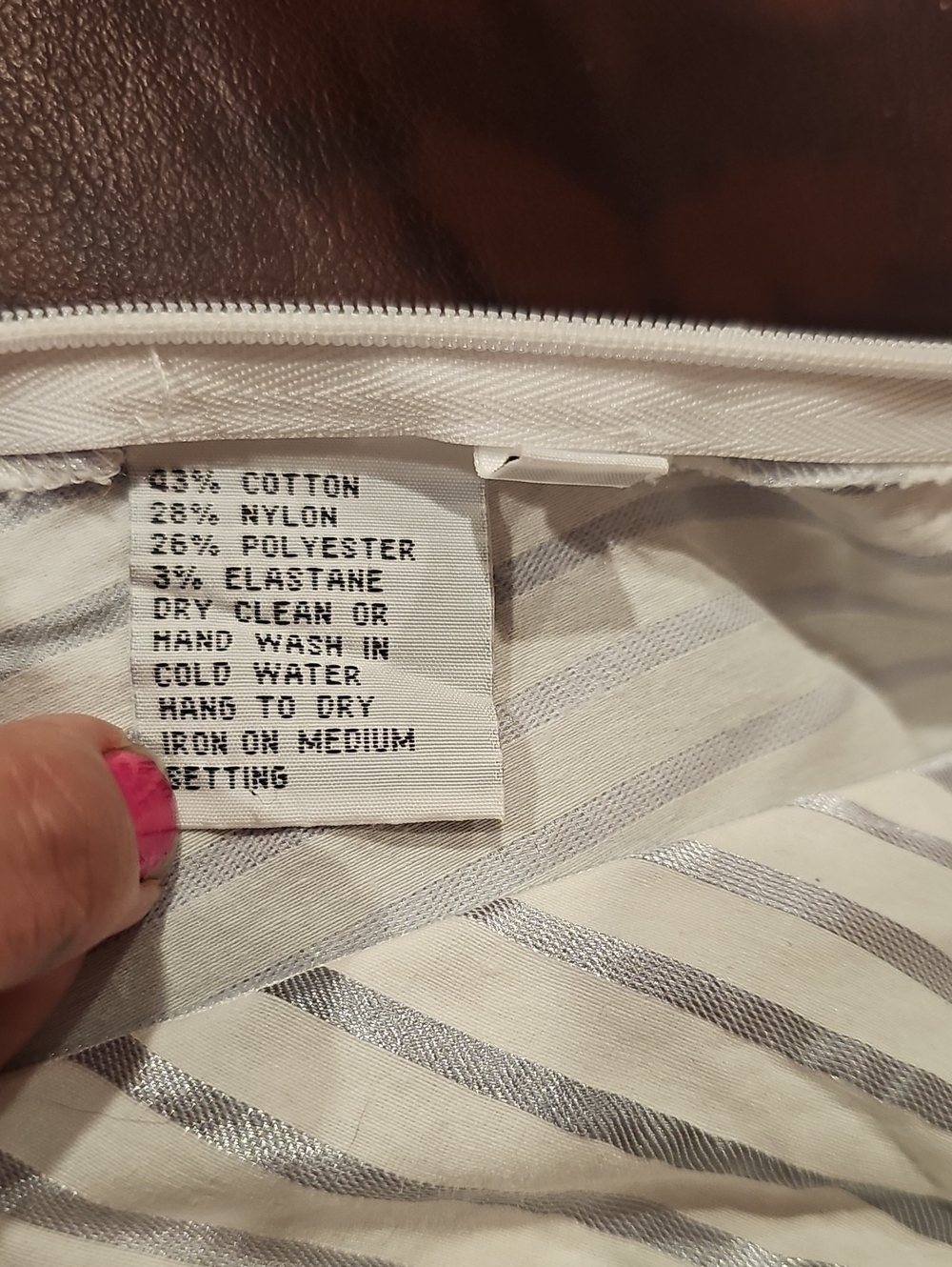 N White And Silver Striped Button Down Side Knot Shirt With Dual Side Zip Sz 10 - Picture 6 of 7